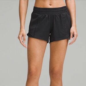 Lululemon Black Low Rise 4in Hotty Hots